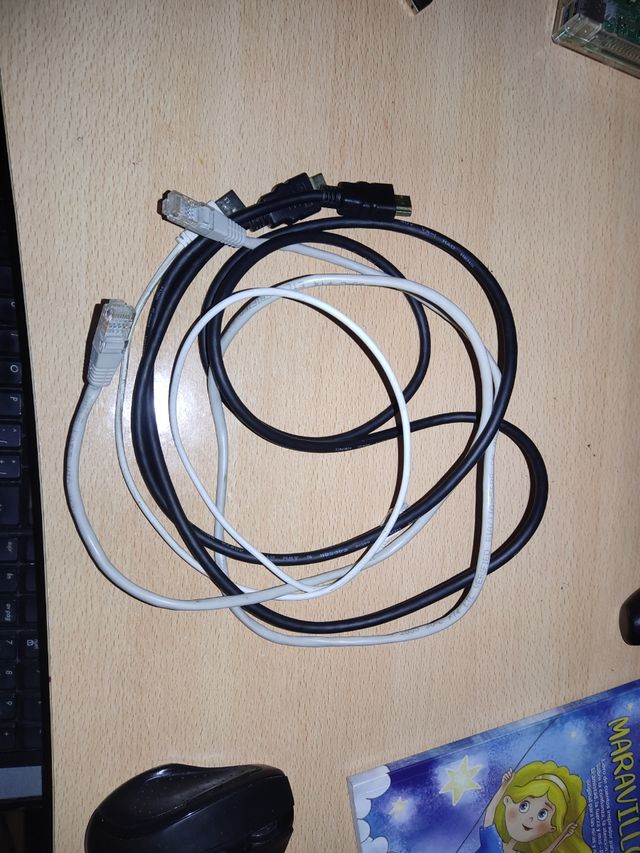 Raspberry pi 3 + sd32 GB + teclado