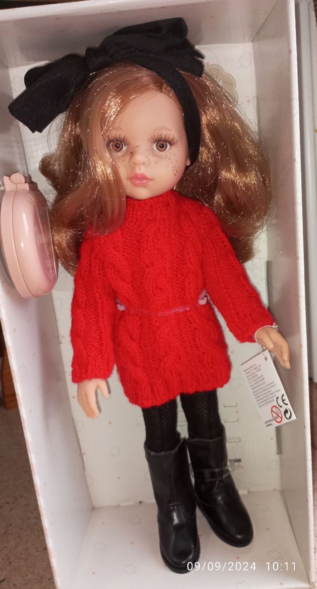 Muñeca Paola Reina