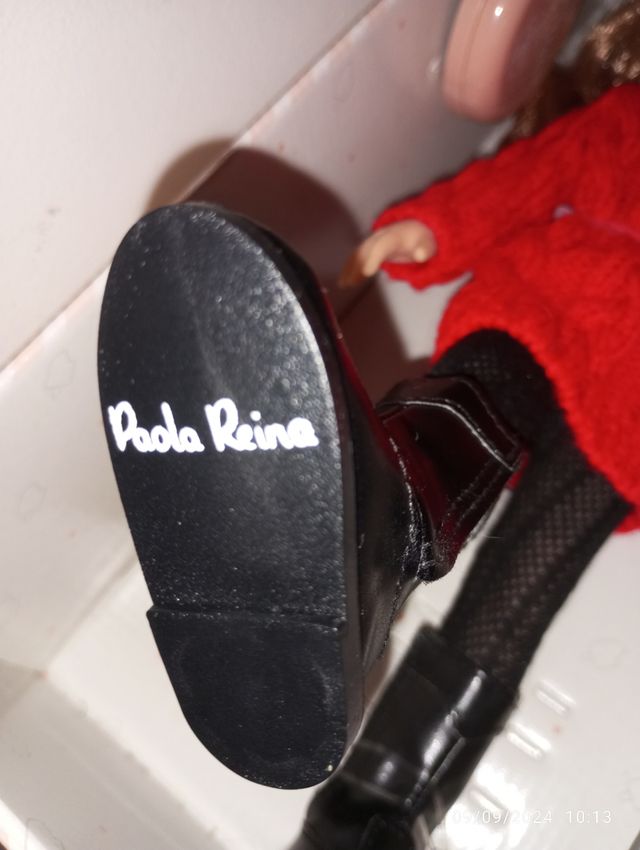 Muñeca Paola Reina