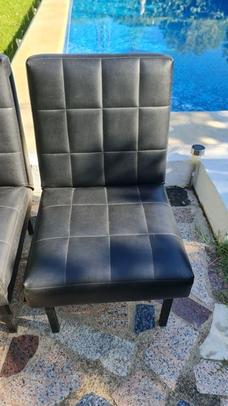 Butacas negras en buen estado