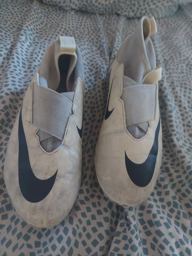 Botas de fútbol  varios precios