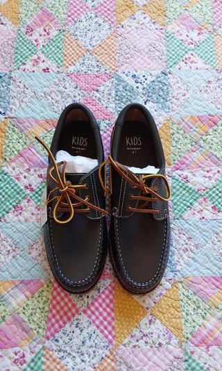 Náutico de piel número 41 a estrenar