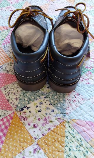 Náutico de piel número 41 a estrenar