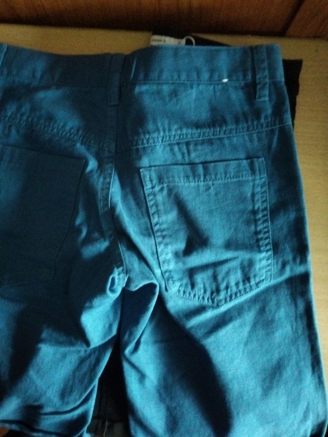 Lote de 2 pantalones cortos nuevos T.12 (1'52cm)