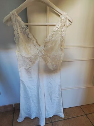 Camisón raso blanco