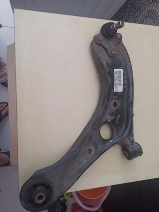 Brazo suspensión izquierda Hyundai Tucson 2016