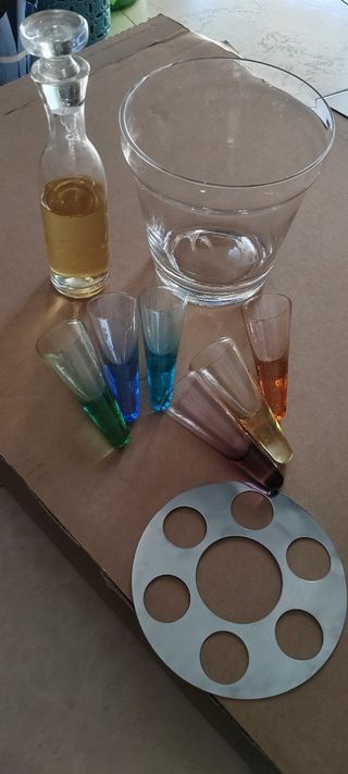 Conjunto garrafa, balde gelo e calices