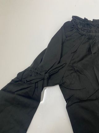 Leonardo Carbone-blusa negra medieval 2049 Merin