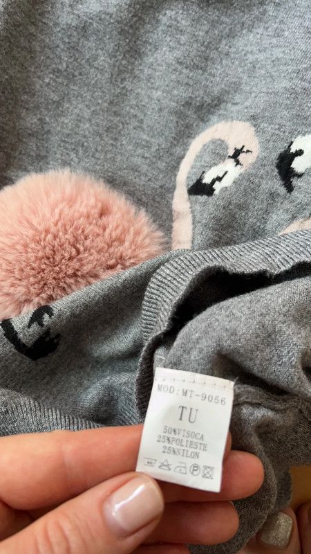 Jersey niña 12-14 años como nuevo.