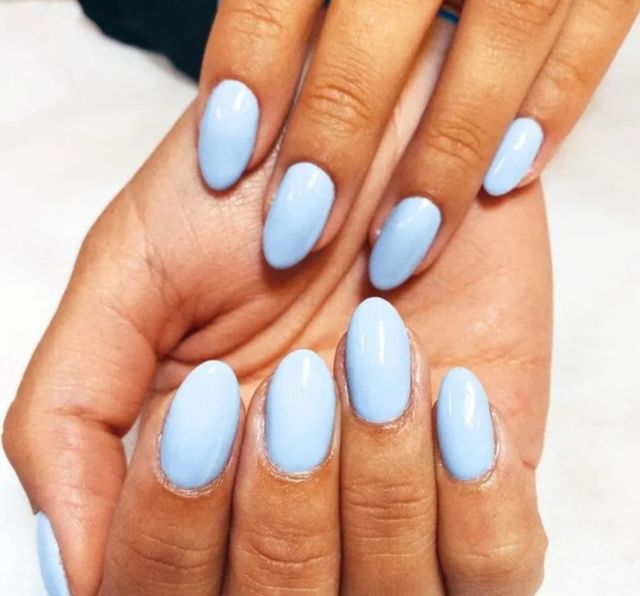 Uñas semipermanente mano 10€ benetusser