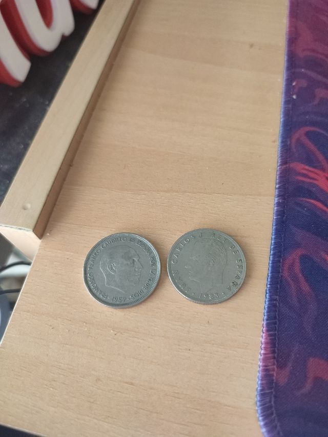 Monedas de peseta de la época de franco