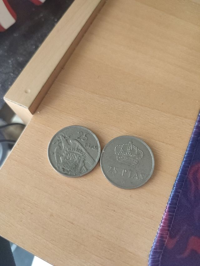 Monedas de peseta de la época de franco