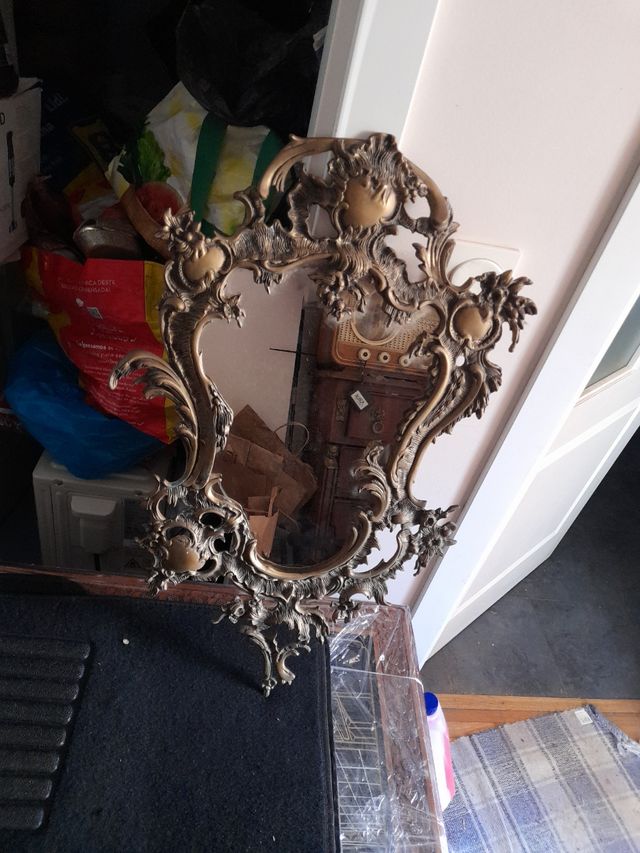 Epejo de bronce antiguo