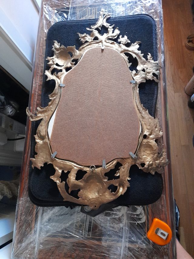 Epejo de bronce antiguo