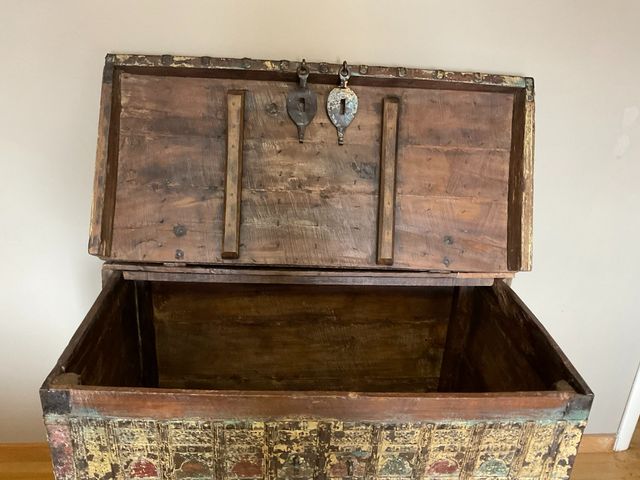 Cofre de boda de India antiguo