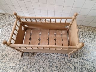 Cuna de madera