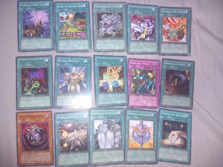Yu-gi-oh! Scatola di latta con 105 carte