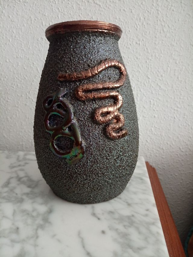 Jarrón moderno gris 