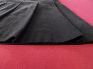 Falda de tablas negra. XL
