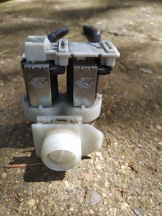 Electroválvula entrada agua lavadora Siemens