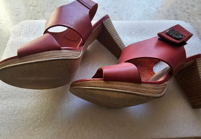 Sandalias de piel con tacon