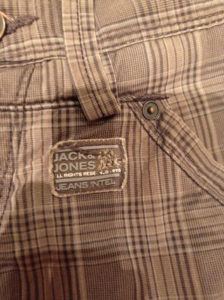Pantalón corto de la marca JACK JONES 