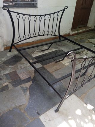 Cama antigua forja resistente