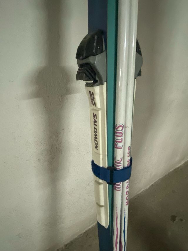 Esquis de fondo + bastones + botas esquí