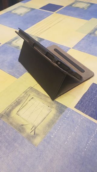 Amazon Tablet Fire 7 (9th Gen) con funda