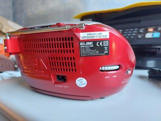 Reproductor  CD, MP3 Y Radio.