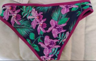 Bañador Guess nuevo.