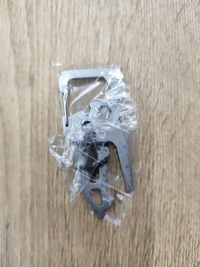 Mosquetón de Acero Multiherramienta EDC - Gris