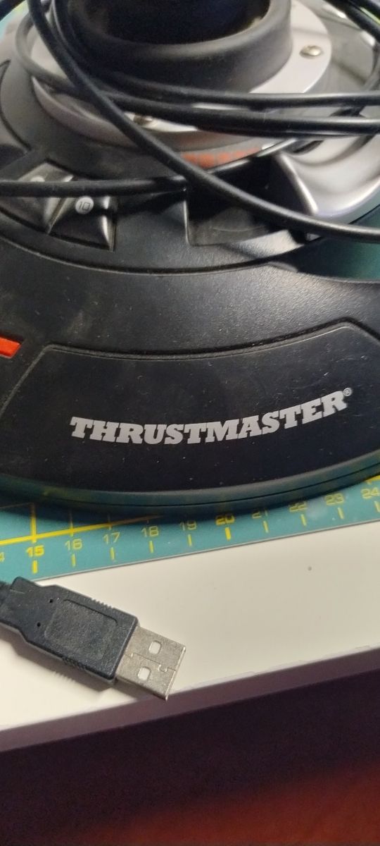 Mando PC Thrustmaster