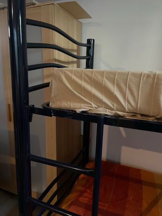 litera estructura de metal