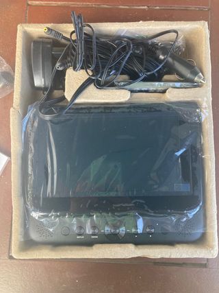 monitor portatil com DVD 7”