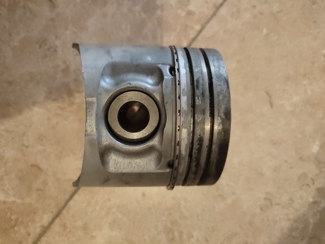 Pistones motor Mitsubishi montero