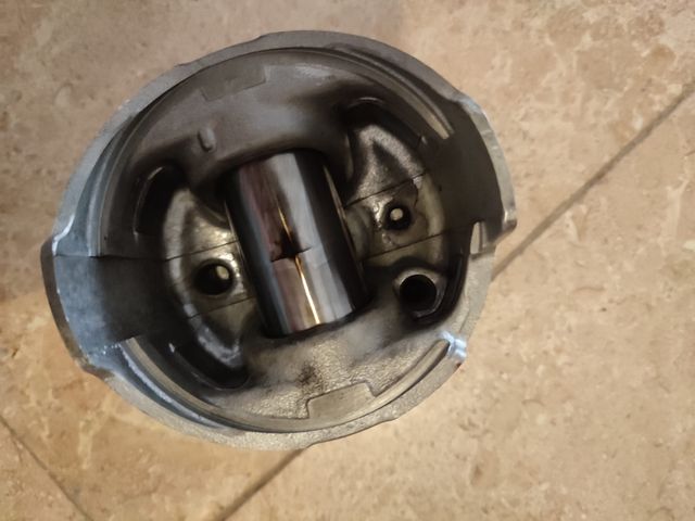 Pistones motor Mitsubishi montero