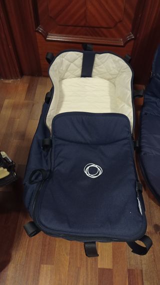 Bugaboo Camaleon 3 con todos sus accesorios.