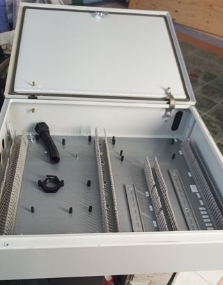 Caja 03 - Caja Acometida Metálica