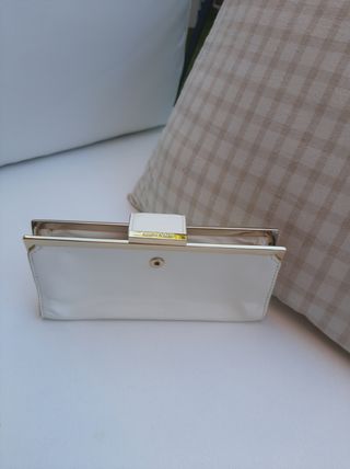 Cartera de mano charol