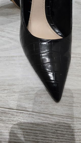Zapatos negros tacón Zara