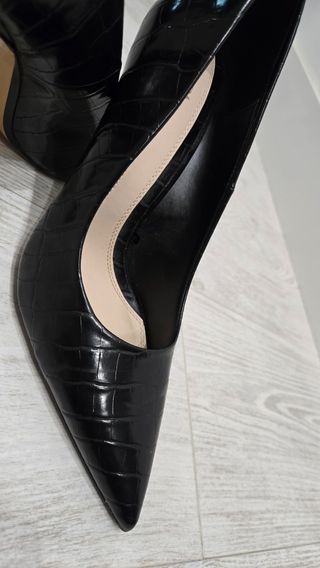 Zapatos negros tacón Zara