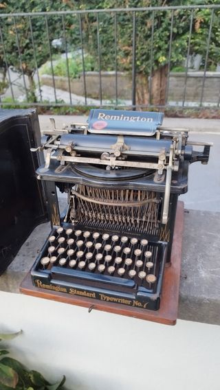 Antigua máquina escribir Remington No 7