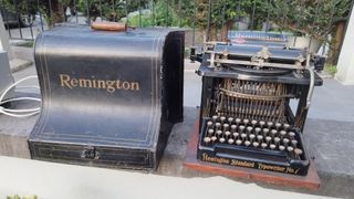 Antigua máquina escribir Remington No 7