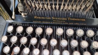 Antigua máquina escribir Remington No 7