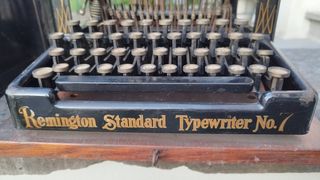 Antigua máquina escribir Remington No 7