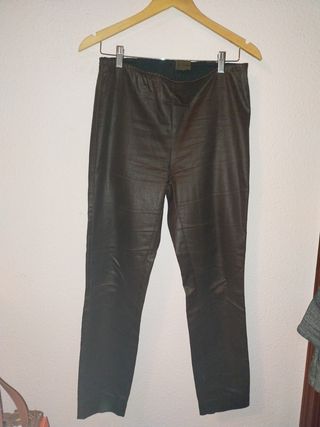 PANTALÓN DE CUERO MARRÓN 