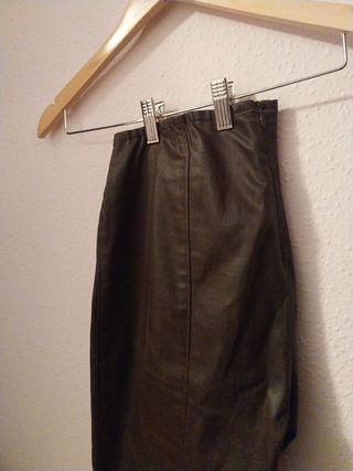 PANTALÓN DE CUERO MARRÓN 