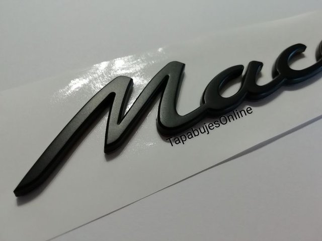 LETRAS LOGOTIPO MACAN MALETERO NEGRAS PLATA NEGRO