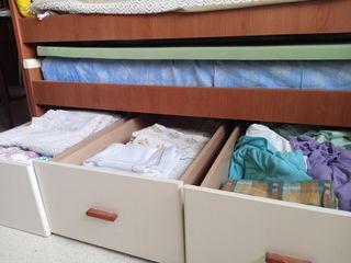 Cama doble nido con cuatro cajones